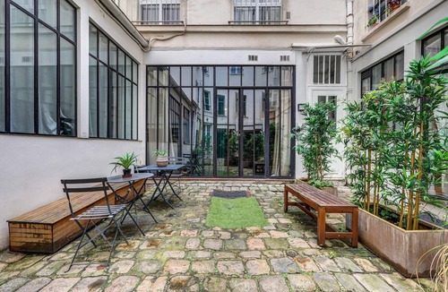 Quartier de la Porte-Saint-Denis Apartment | AN IDEAL BLEND OF COMFORT, PARISIAN CHARM-JUST STEPS FROM PLACE DE LA RÉPUBLIQUE