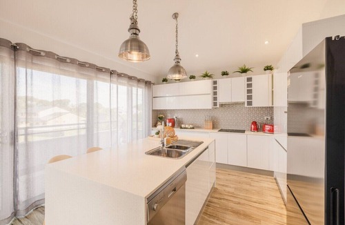 Mermaid Waters House | An Idyllic Boho Style Retreat,High-end kitchenware