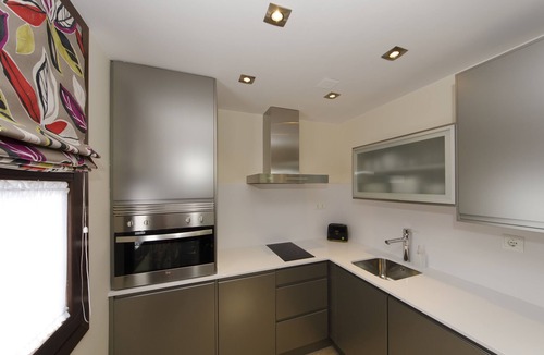 Ainsa-Sobrarbe Apartment | An immaculate apartment in old square of Ainsa