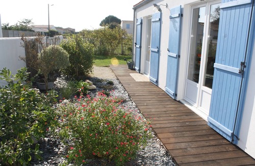 La Cotiniere House | An intimate beachfront Cotinière