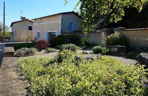 Montboyer House | An intimate gem near Aubeterre!