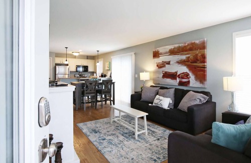 Ottawa House | An Inviting Retreat!