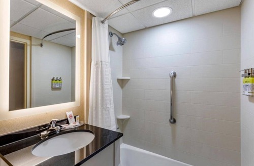 Paramus House | An inviting stay near NYC