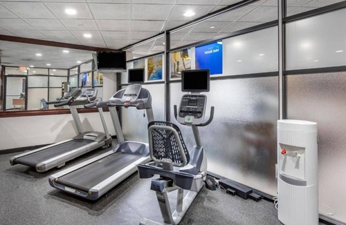 Paramus House | An inviting stay near NYC