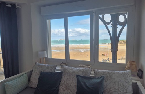 Saint-Lunaire Apartment | An iodized stay by the sea on the splendid Emerald Coast.