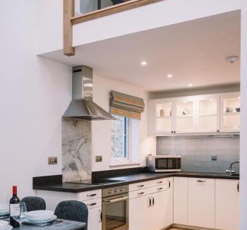 Dornie House | An Iolaire