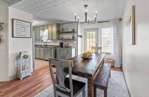 McDonough House | An Oasis Awaits You with Vineyard Views