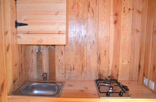Saint-Paul-en-Born Ski Chalet | An unusual night in a cowboy's cabin on a western ranch
