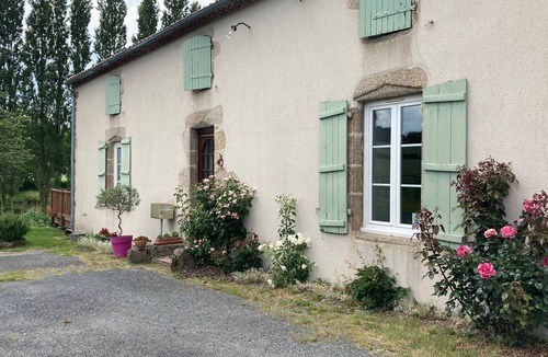 Les Epesses Bed & Breakfast | Anaïs Guest Room, Castanea