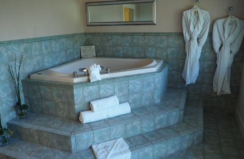 Anacortes Hotel | Anacortes Ship Harbor Inn