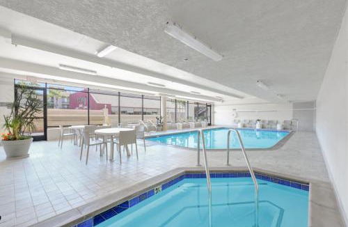 Anaheim Resort Hotel | Anaheim Desert Inn & Suites