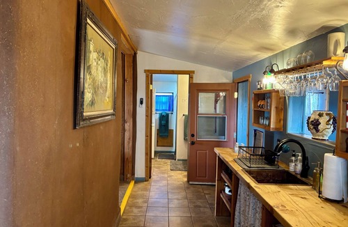 Elgin Cottage | Anam Cara Vineyard. Romantic Vineyard Cottage with sweeping views
