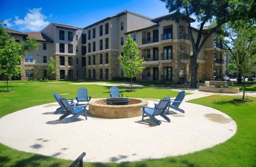 Southside Apartment | Anastasia: Stylish Lux Condo: Pool, Balcony, near Riverwalk, AFB