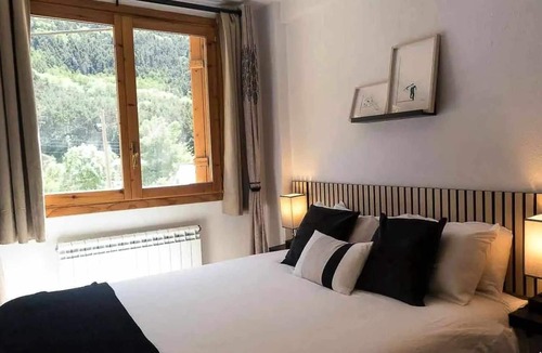 Canfranc-Estacion Apartment | "Anayet" AVAIRENT Canfranc Estación