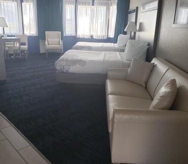 Bertsch-Oceanview Hotel | Anchor Beach Inn