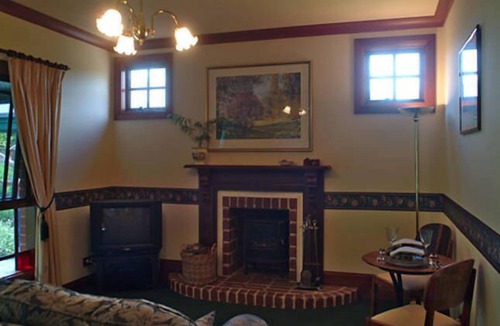 Port Willunga Bed & Breakfast | Anchor Cottage Seaside Luxury Spa B&B