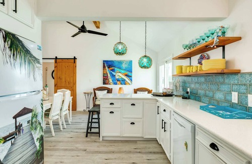 Isla Del Sol House | Anchor Down - Bay & Beach Spot, Fire Pit, Boat Slip!