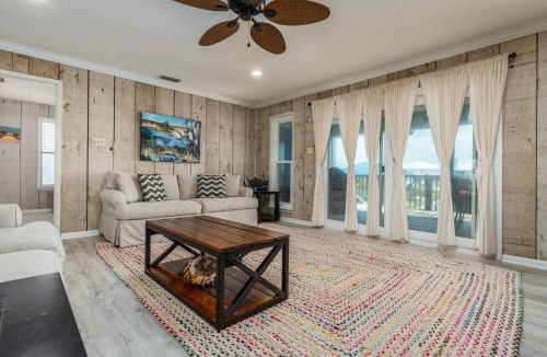 Silver Cay House | Anchor Eways - 2235 Mallard St