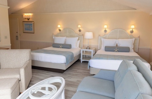 Hyannis Hotel | Anchor In Distinctive Waterfront Lodging