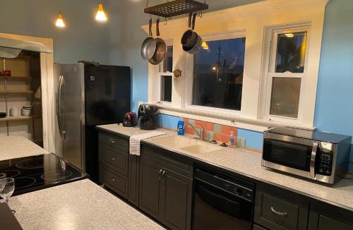 Historic District Bed & Breakfast | Anchor Inn NSB Bed and Breakfast