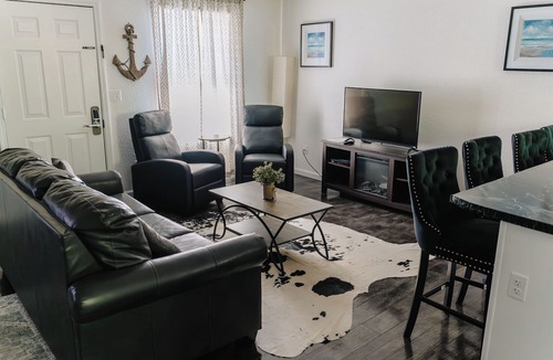 Jamestown Hotel | Anchor Inn & Suites