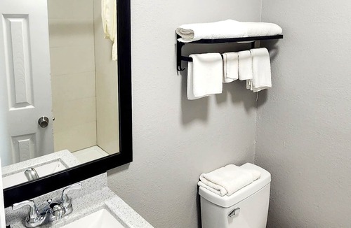 New Johnsonville Hotel | Anchor inn