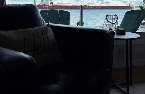 Algoma District House | Anchor Point - Waterfront Home