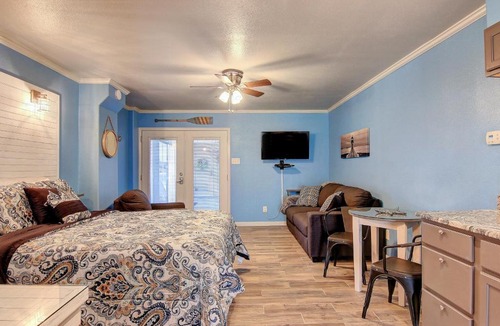 Corpus Christi Apartment | Anchor Resort II