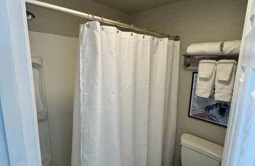 Anchor Point House | Anchor River Inn Room 9