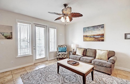 Port Aransas Apartment | Anchor's Away condo