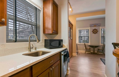 Eastport Apartment | Anchor's Away in the Heart of Eastport!