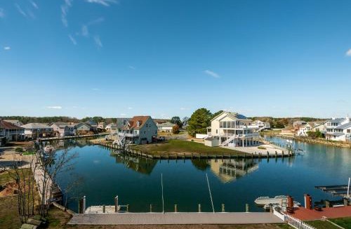 Captain's Cove House | Anchor's Away - Waterfront, Pet Friendly, Pools!