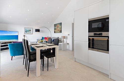 Teignmouth Apartment | Anchor View, Grand Banks