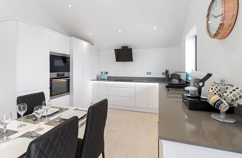 Teignmouth Apartment | Anchor View, Grand Banks