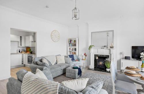 Stoke Fleming Apartment | Anchor Watch with Parking