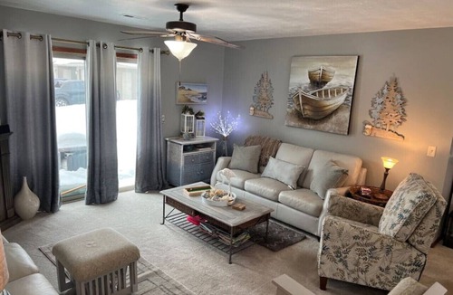 Sioux Falls House | Anchors Away-2 bed condo