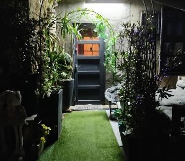 Noiretable Apartment | Ancien bureau de la poste