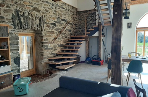 La Pierre Other | Ancien Corps de Ferme Rénové au Pied des Montagnes, Idéal Pour les Familles