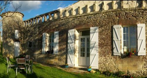 Lamothe-Landerron Bed & Breakfast | Ancien Haras de la Tour