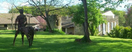 Lamothe-Landerron Bed & Breakfast | Ancien Haras de la Tour