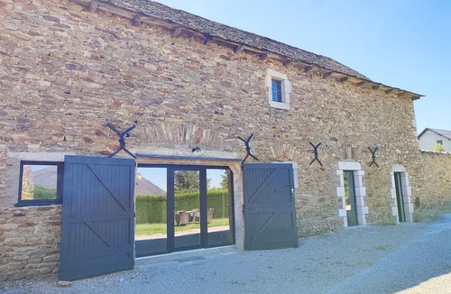Comps-la-Grand-Ville House | Ancienne Bergerie Rénovée , Proche des Lacs, Sentiers Pédestres