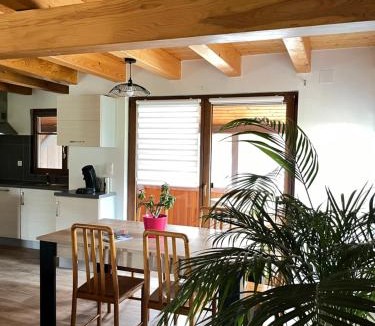 Liebsdorf Apartment | Ancienne ferme de Charles