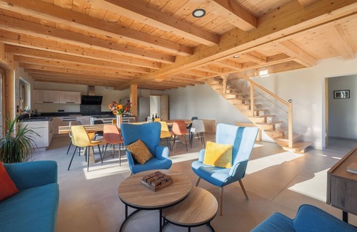Foncine-le-Haut House | Ancienne Ferme Rénovée Avec Goût Dans un Hameau Reposant