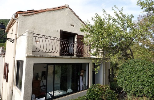 Arrigas House | Ancienne Maison Familiale de 3 Chambres Pour 6 Personnes