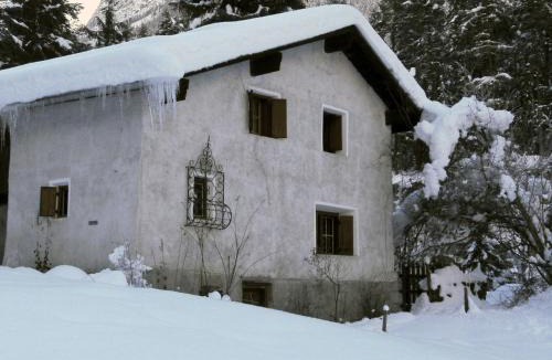 Sent House | Ancient Engadine Mill