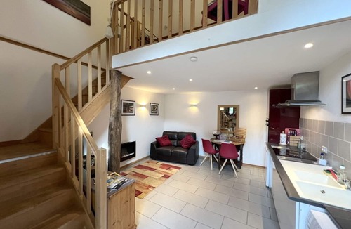 Quistinic Cottage | Ancient Stone Cottage