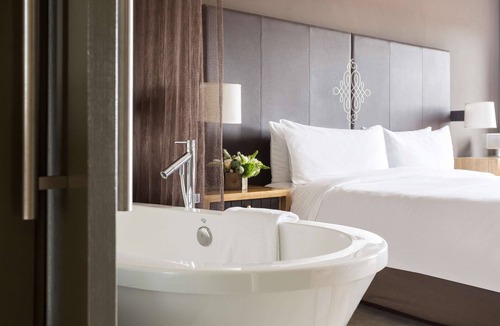 Downtown Napa Hotel | ANDAZ NAPA, BY HYATT
