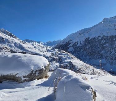 Andermatt Apartment | Andermatt, Gratis Parking, modern, Berge, Dorfkern