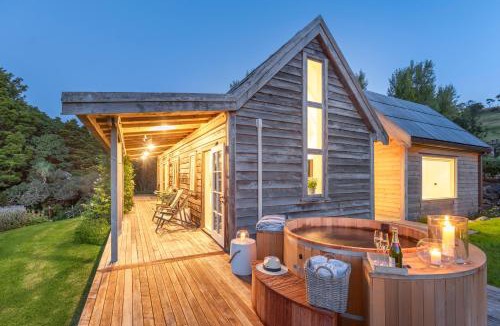 Langs Beach Cabin | Andersons Cove Luxury Accommodation