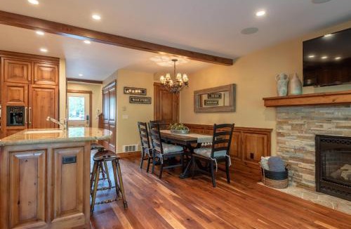 Ketchum House | Andora Villa Condo 108